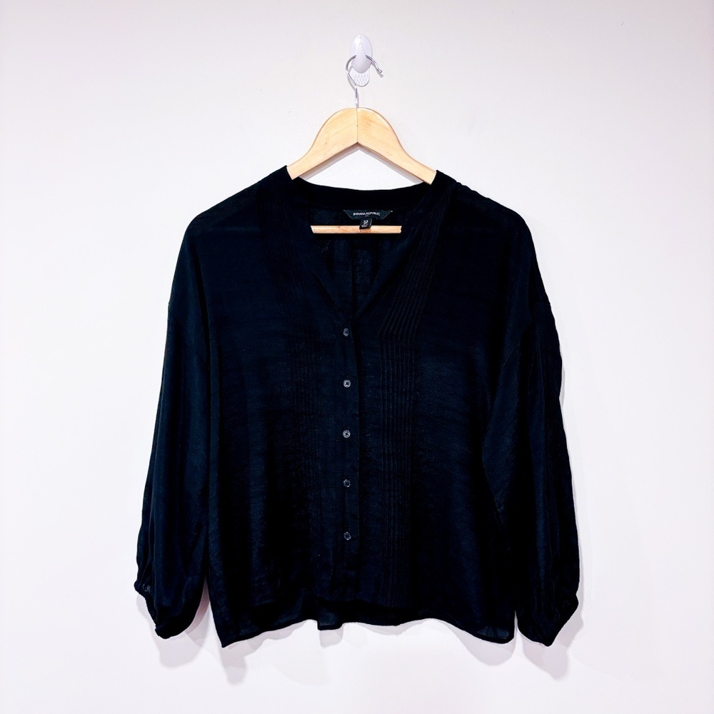 BANANA REPUBLIC Black semi-sheer blouseā